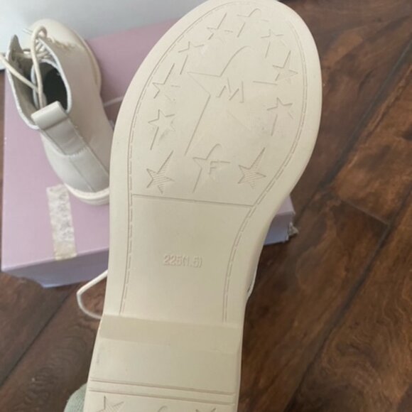 New Women's Fashionable Ivory White Leather Low Heel Flat Ankle Boots Booties - Picture 3 of 7